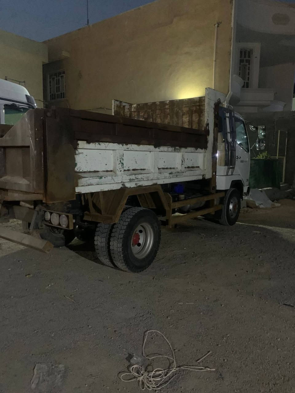 سلام عليكم سياره فوسة قلاب محرك 14سوبر كير برميل اكلج سوبر جبير مكفوله تبريد ابلادي شغال ثلج مديل 1997سيارةجديدةمال جناي تاخذهة كبل شغل مكانهةبغداد*********** ليث الباوي
