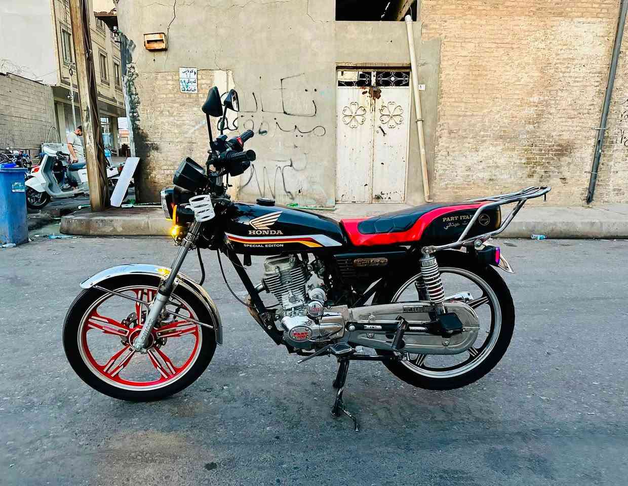 للبيع متور بارت اساسي محرك طلقة شرط العزم كهربايات كامل شغال أوراق منفيس موجود سعر 385 الف
وفي مجال لطيبن للتواصل *********** وفي واتس اب
