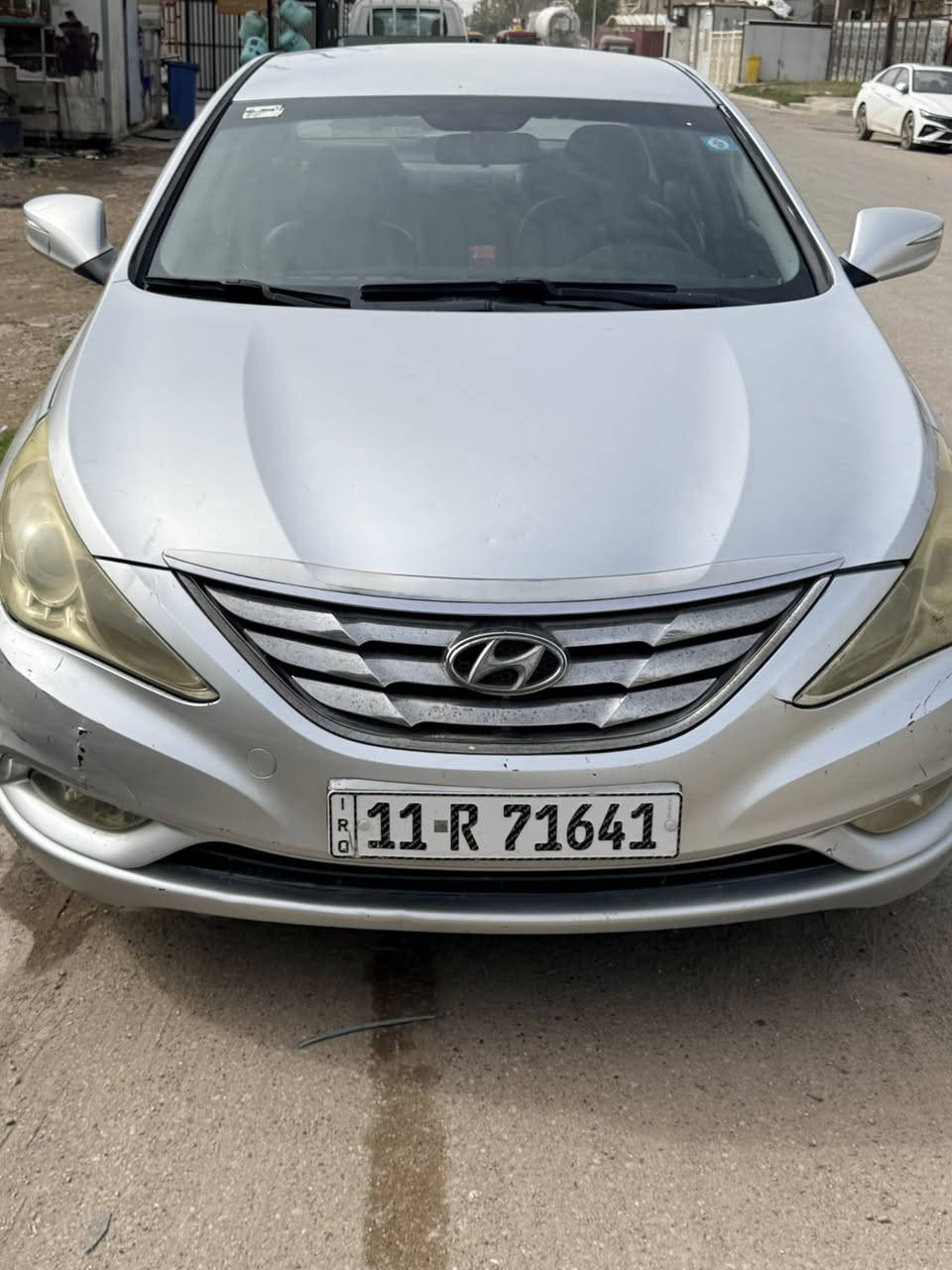 سلام عليكم سيارة للبيع سوناته2012
وارد كوري 

مكينة2000 تيربو 

سيارة حلوة ونضيفة واضح كلشي بالفيديو 

رقم انكليزي وسنوية بسمي 

السيارة مبدل بيهة قطعتين بنيد وصندوك  

العنوان بغداد الزعفرانية شارع المعهد 

رقم الهاتف ***********
السعر 93وبيهة مجال للطيبين
