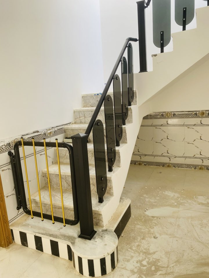 محجرات شرط تركي المنشأ 🇹🇷 

ضمان فعلي 100‎%‎ 💯 

عملنا📍 ذي قار وجميع الاقضيه والنواحي 

محجر المنيوم للدرج العدل 4 خطوط تركي سعر المتر 35 الف كرسته وعمل 

محجر المنيوم للدرج الدائري 4 خطوط تركي سعر المتر 40الف كرسته وعمل

محجر المنيوم مربع شخاط دبل رجل ( كل بابه ارجل 2 ) تركي سعر المتر 70 - 65 كرسته وعمل 

محجر جام مقسى ضد الكسر🔨 10 ملم شرط تركي ضد الكسر سعر المتر 60 الف كرسته وعمل 

محجر عاج عرنوص سعر البايه 25 الف جميع الموديلات كرسته وعمل🧨 

اسعار الكاونترات من 130 فما فوق حسب التصميم والمتانه والتغليف

دنكه كرستال جميع الالوان 150 الف 
دنكه مربعه جميع الالوان ب80 الف 
دنكه المنيوم فرعيه دائريه جميع الالوان ب45 الف 
دنكه عاج ماكي جميع الالوان ب170 الف 
سعر الباب طلاكه وحده ب80 الف 
سعر الباب طلاكتين ب150 الف 

الاسعار تشمل شد ونقل جميع الاقضيه والنواحي لمحافظه ذي قار 🛠️📍

اسعار الابواب PVC حسب القياس وحسب الموديل 👍 

كل العليك تصور الدرج فديو واضح وترسله عبر الواتساب 🎥

للاستفسار اكثر (***********)✅☎️
