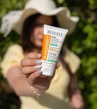 واقي شمس ريفولي • SPF50+ • بشرة مختلطة ودهنية