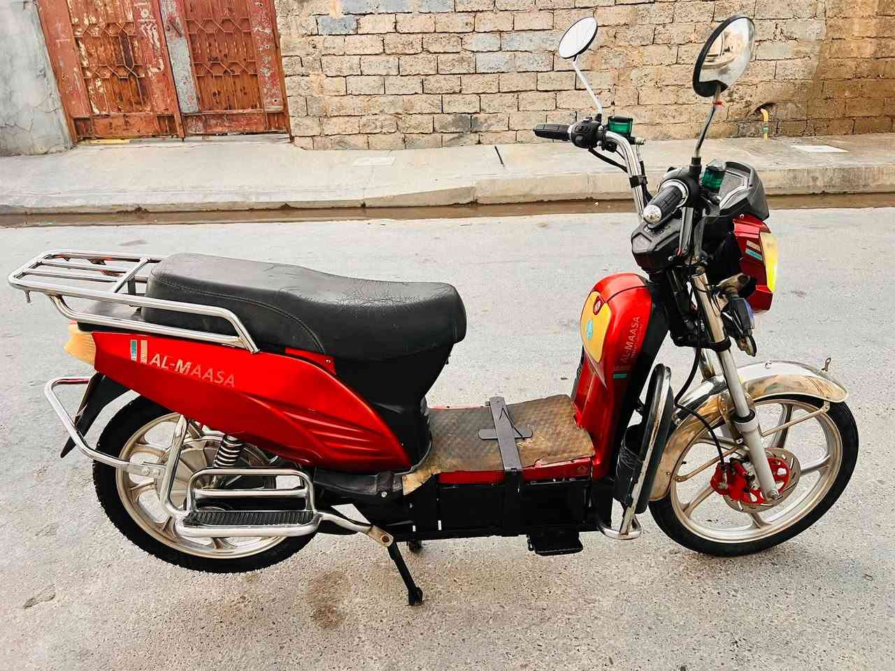 هارلي للبيع
نضافه فول 
بطاريات ع الفحص 
جهاز نذار مانع السرقه 
السعر 350 وبي مجال 
*********** 
‭***********
