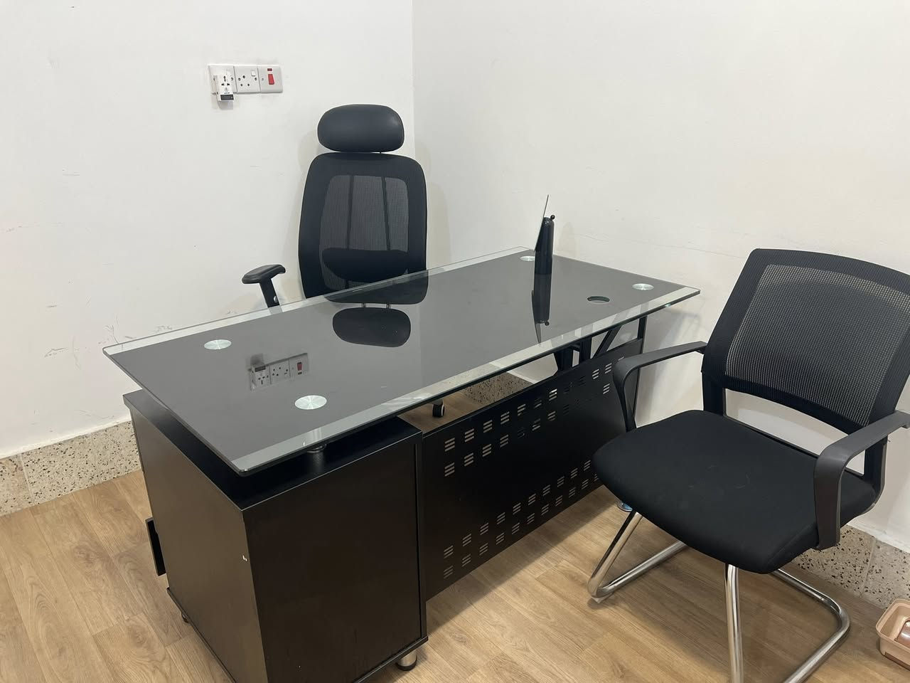 لبيع
***********
