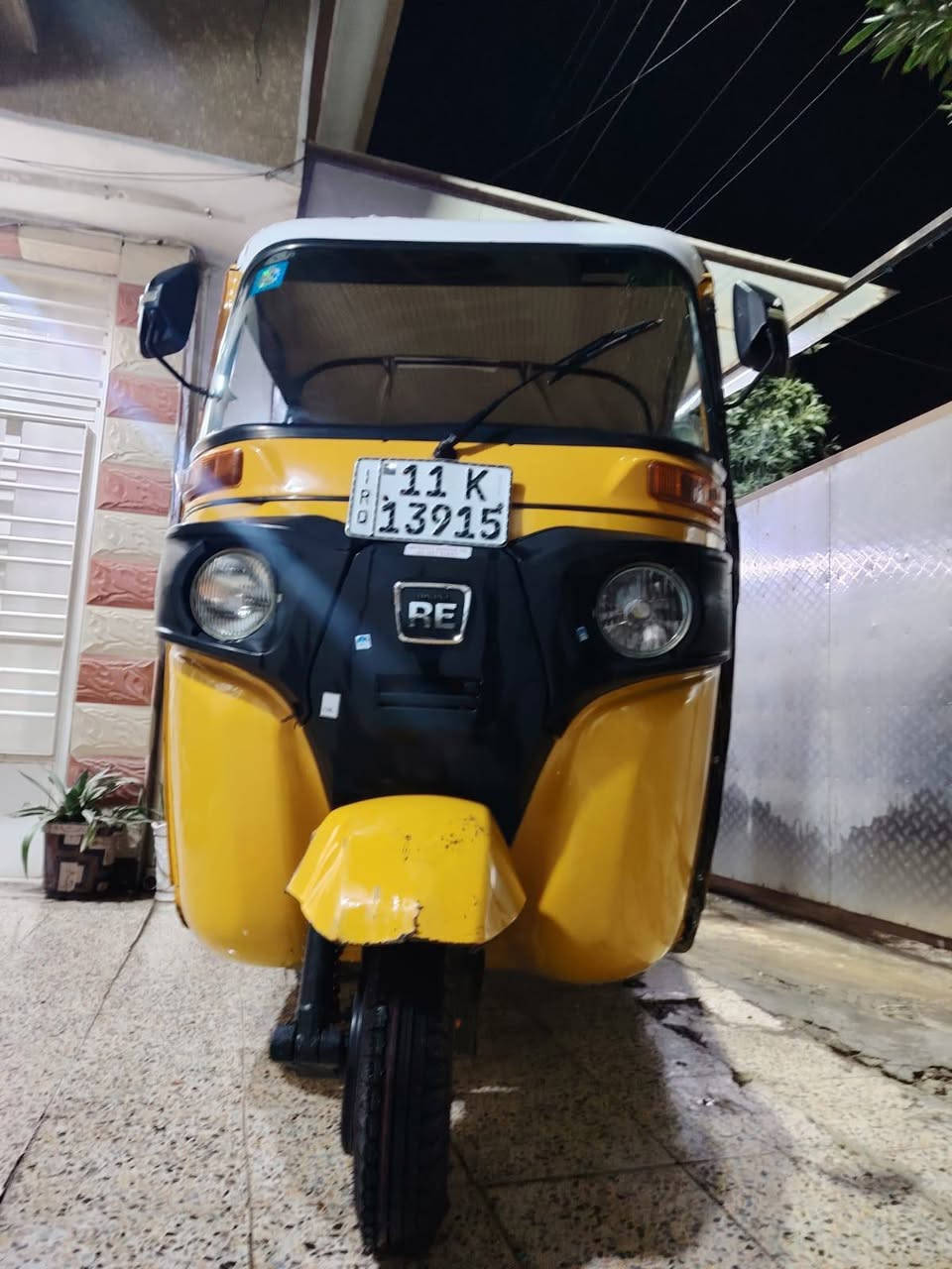 ***********
٢١ هزه جديده رقم بغداد بسمي 
جاهزه كبل للشارع 
السعر ٧و٨٠٠ وببه مجال 
مكان بغداد الكماليه
