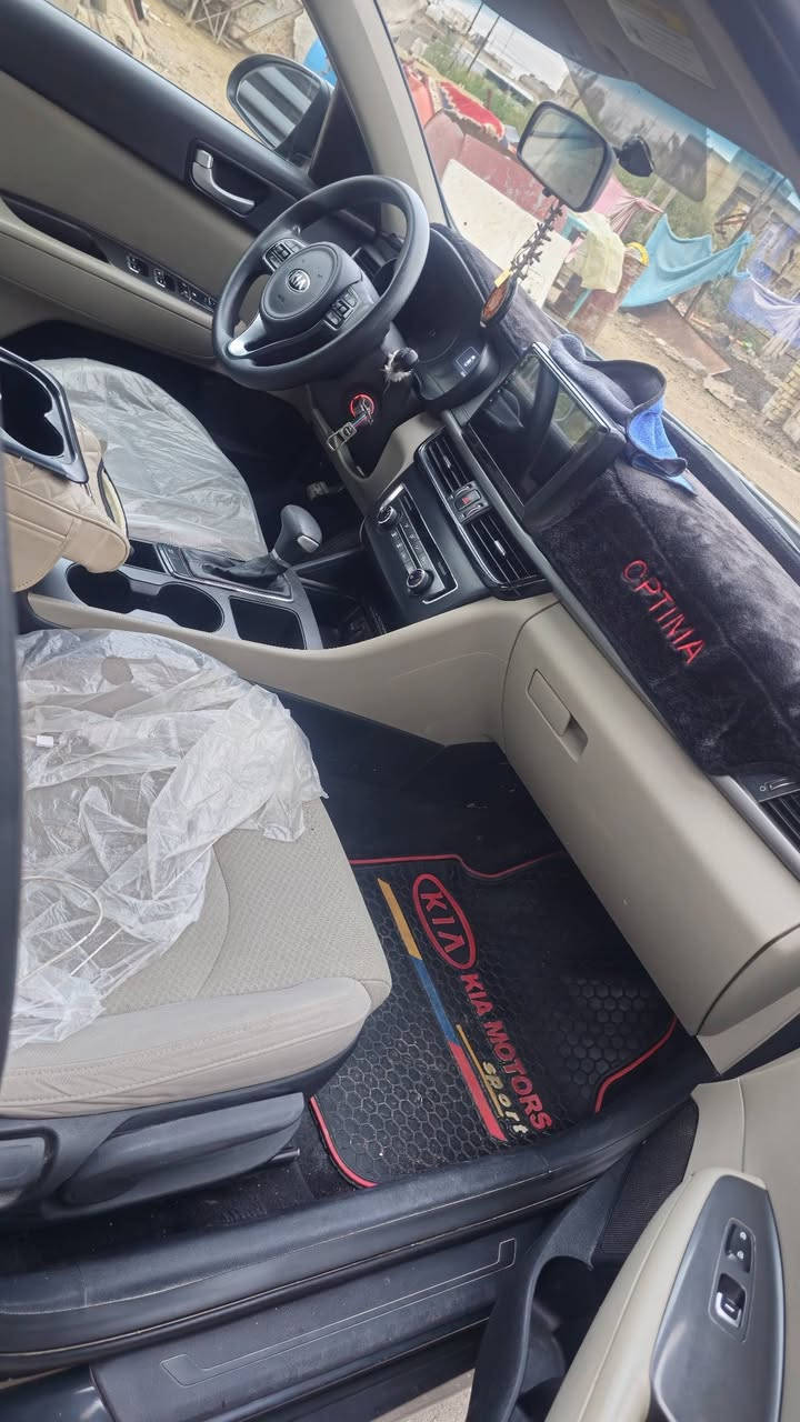 سياره للبيع 2016 وارد امريكي
سياره جاهزه تبريد تايرات جدد صدر جديد 
سياره بيه بارد بس سونار موجود وشوف
سعر 130 بيه مجال قليل مكلف بل نشر اتصل ***********
