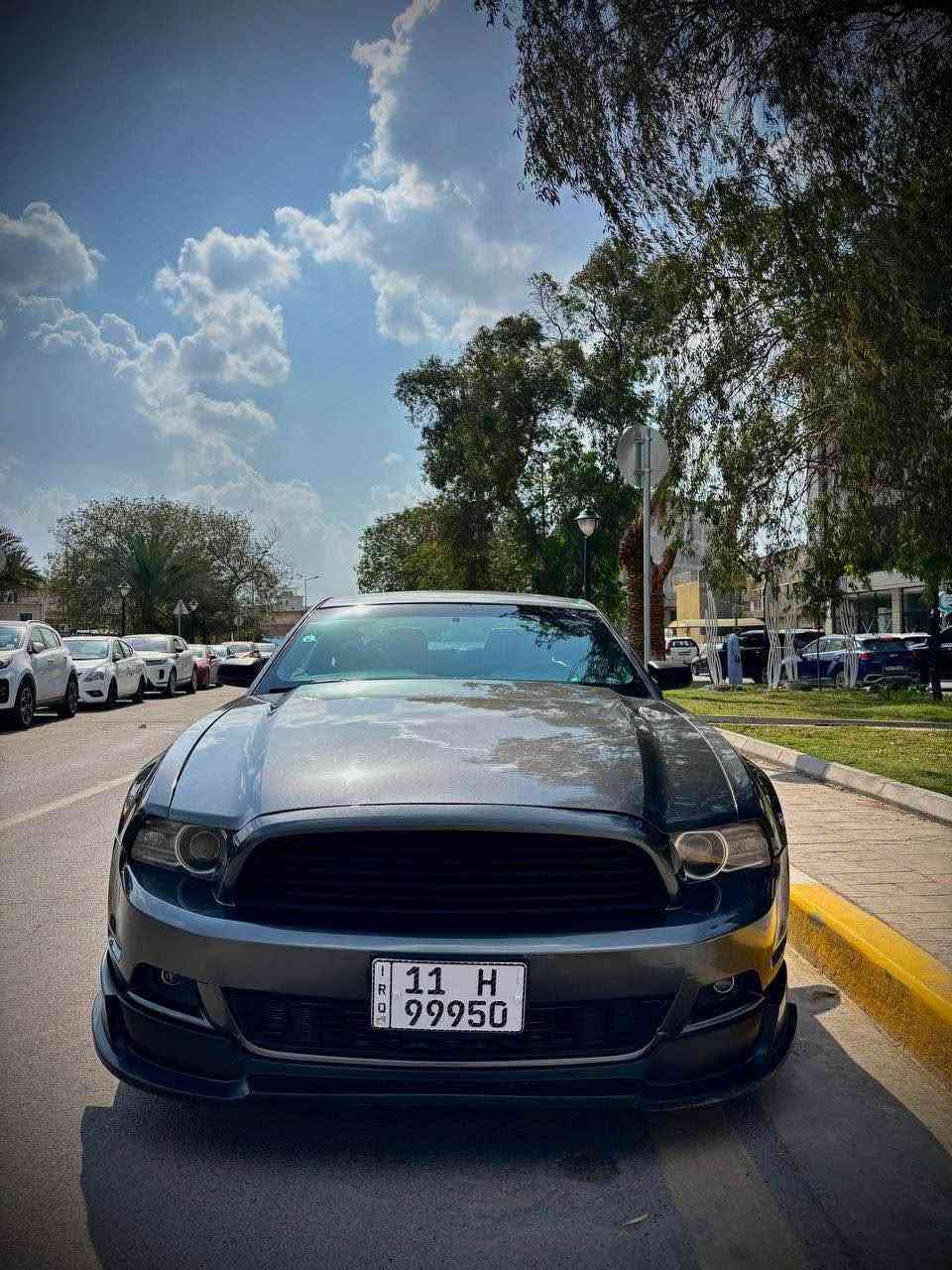 السلام عليكم شلونكم شباب 
موستنك 2014 V6  3.7
السياره بيها حزام صبغ وصارت بيها طخه قبل كم يوم بل جاملغ الخلفي 
كير مكينه مكفوله 
باسمي رقم بغداد هزه سنويه كله جديد 
سعرها 97 وبيها مجال 
مكاني بغداد اليرموك
للتواصل: 
*********** واتس 
*********** رصيد فقط بغداد, العراق
