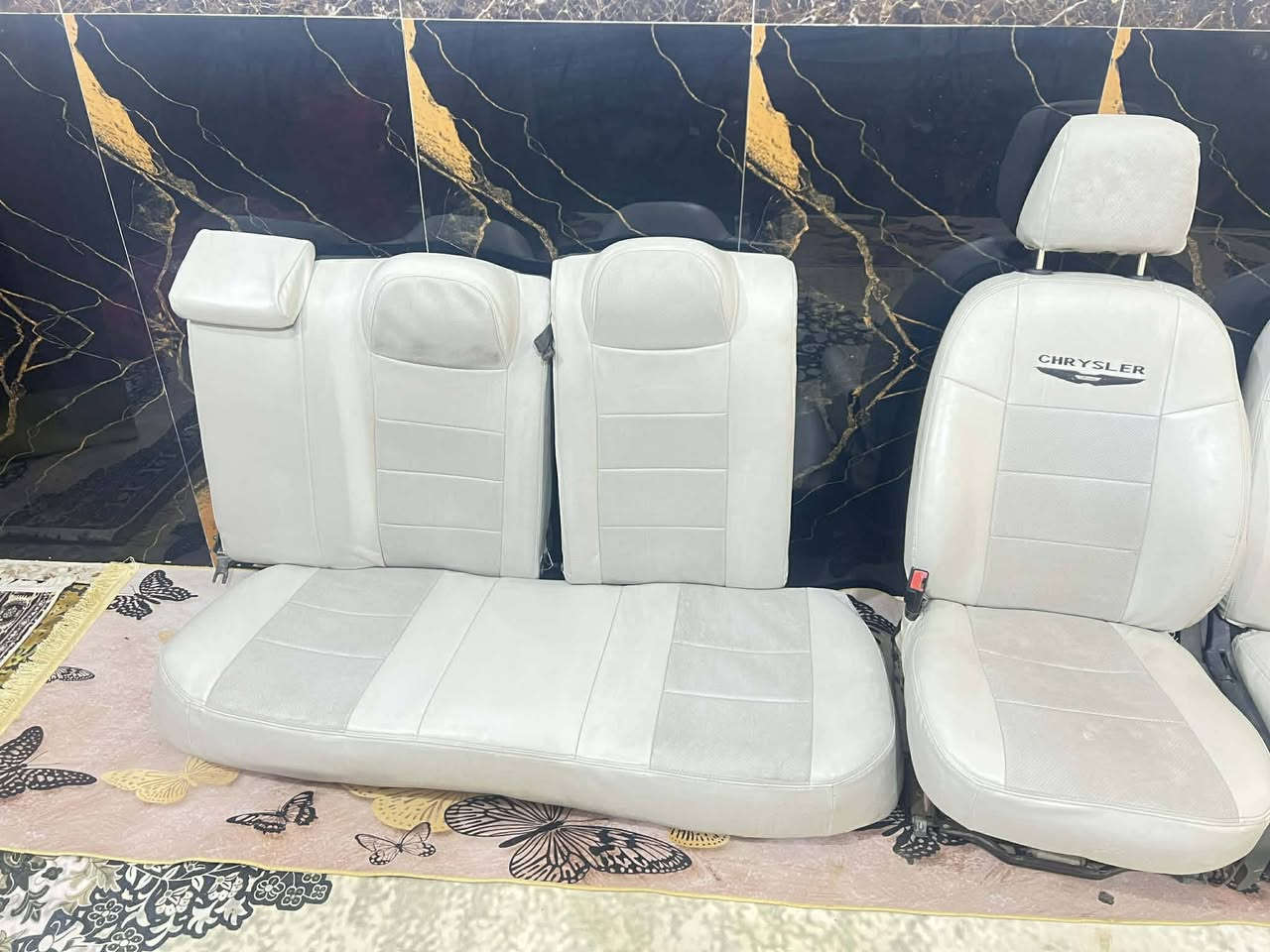 السلام عليكم كشنات اوباما للبيع السعر 350 وبيها محال مال أوباما ***********
