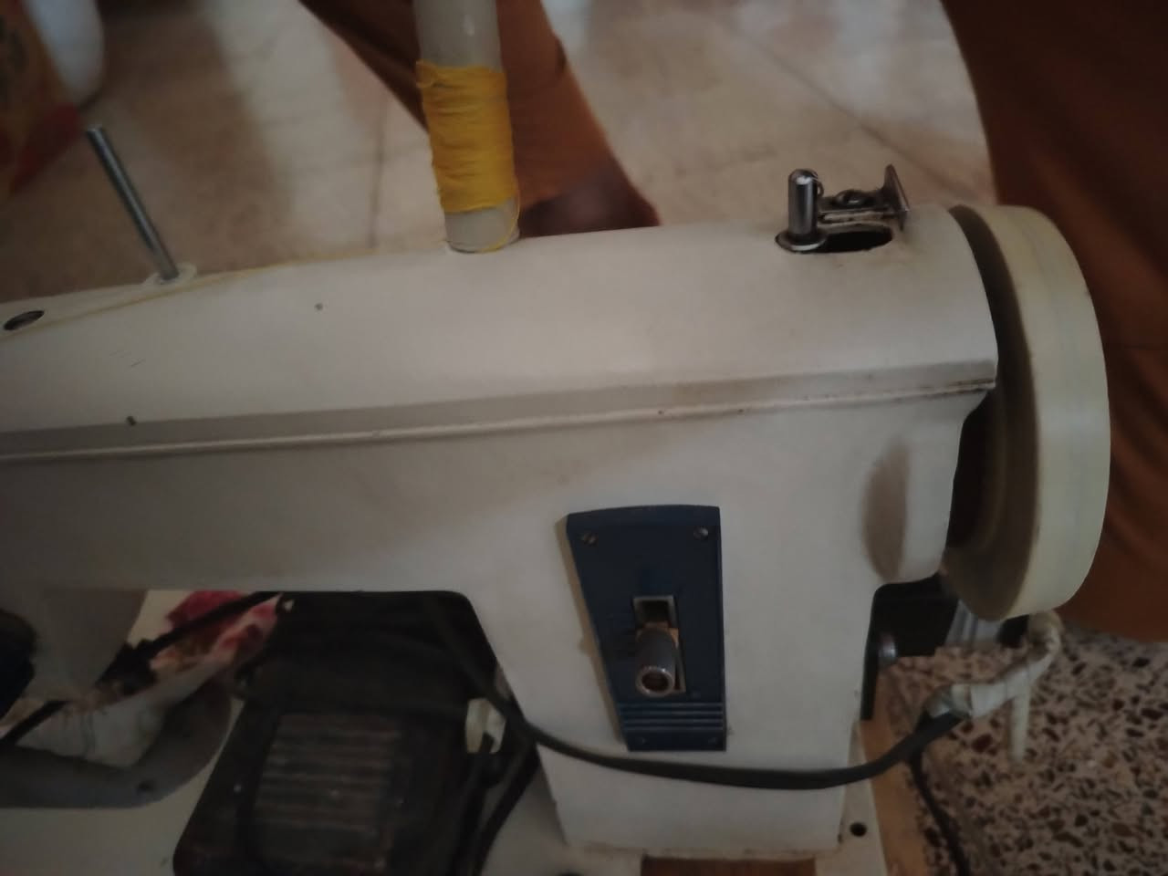 اسلام عليكم  للبيع مكينه خياطه باب اول نضيفه  الشراي يجي خاص او *********** مكان بغداد شهدا السيديه
