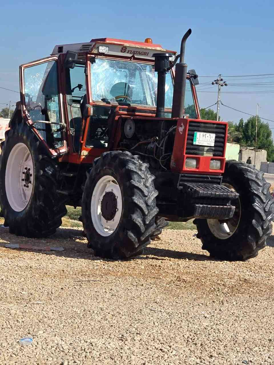 سلام عليكم ورحمة الله تعالى مكينه فيات نيوهولاند 130للبيع ويه المعدات الإتصال والاستفسار وتساب متوفر رجائن الي موشراي لا يتصل***********
