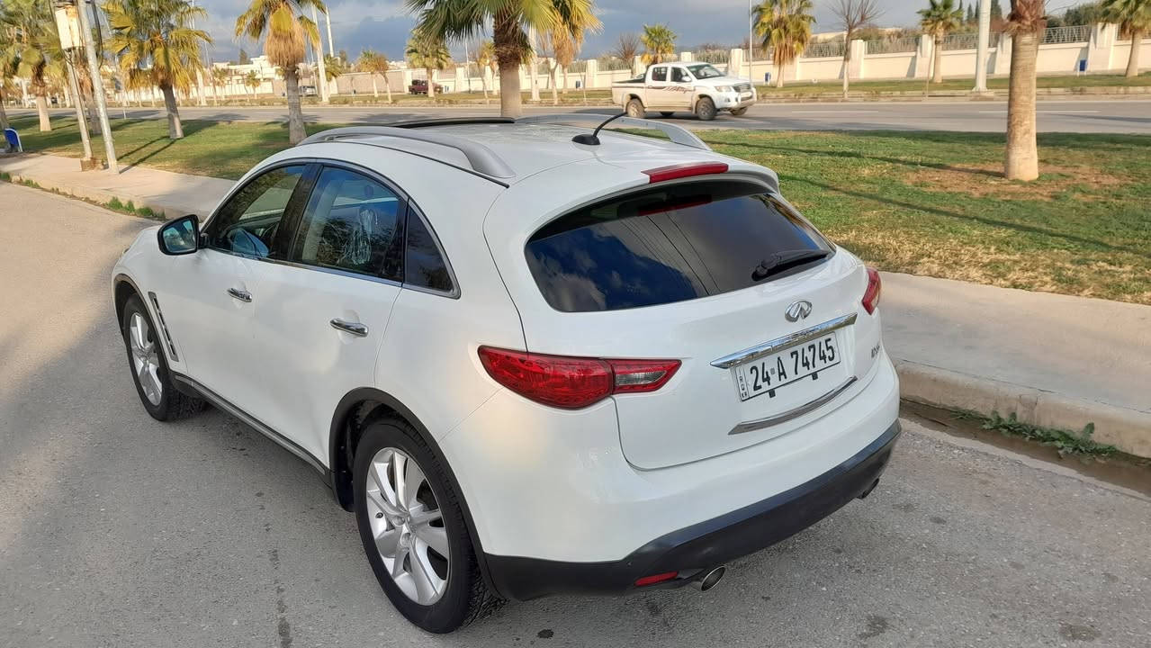 انفنتي موديل 2009 كلين
ماشي 95 

السياره من الدعامية ال دعامية شرط 

فول مواصفات

بصمه 

سلايت 

كشن هيتر 

داخل جلد 

فول وفول 

طخم تاير بل جيس 

رقم مميز سنويه ال 2029 

تحويل مباشر 

السياره احلى من الصور 

السعر 113  ومجال بسيط 

مكان السياره زاخو 

رقم *********** واتساب 

رقم ***********
