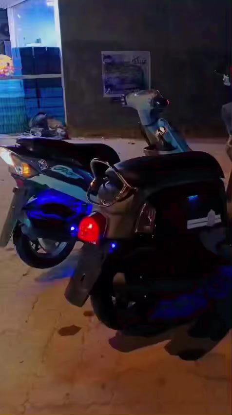 سلام وعليكم دراجات لبيع. قجمه وبوليسي نوزل دراجات نضيفات وما مفتوحات دراجات تجي شوف العين تختنع بيهن سعر خاص رقم ***********  .مكان بصره شط العرب ألجزيره
