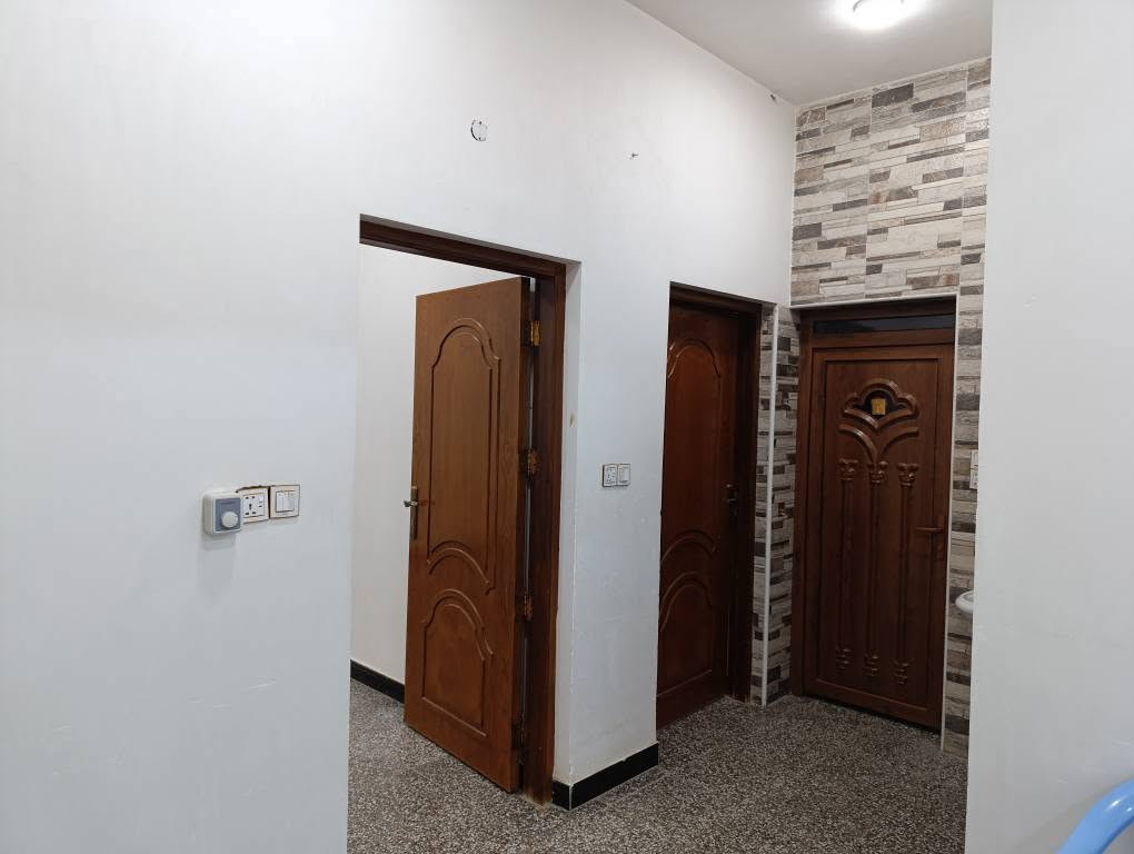 بيت للايجار أبي غرق (حي الحسين) على شارع رئيسي (شارع مشروع الماء) المساحه ١٦٠ م طابق واحد ، بناء جديد , للأتصال *********** حلة, بابل
