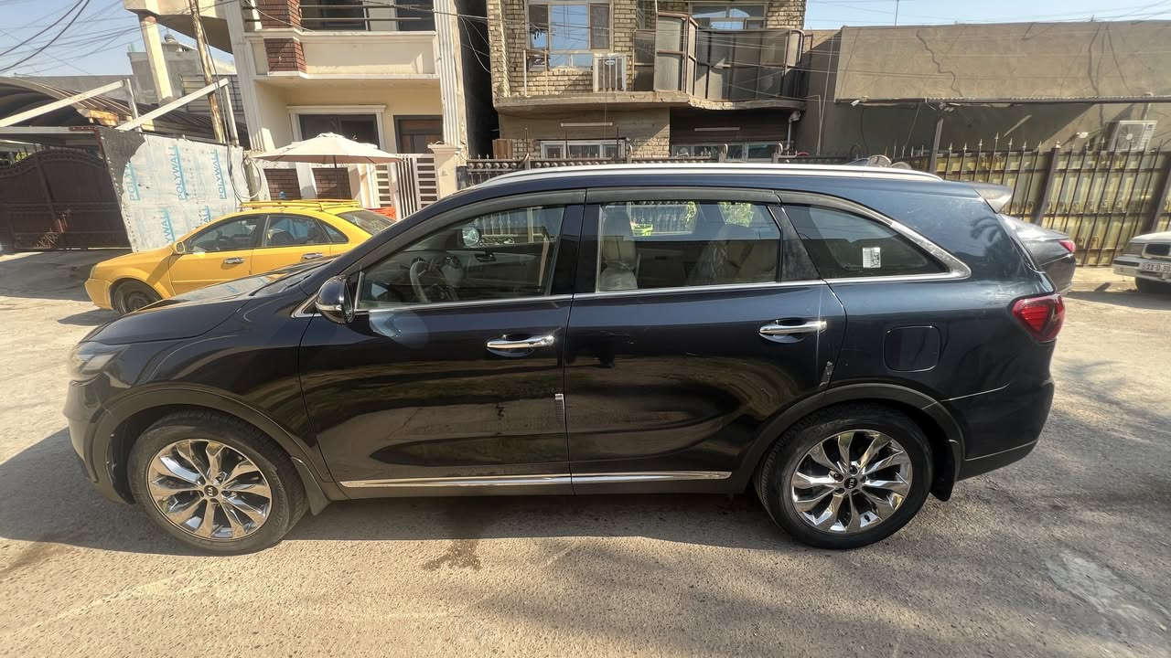 ]🚘 للبيع | Kia Sorento 2020 | خليجي | V6

▪️ موديل: 2020

▪️ محرك: (6 سلندر) V6

▪️ ناقل حركة: أوتوماتيك

▪️ دفع: أمامي (FWD)

▪️ الممشى: 94 ألف كم

▪️ اللون: أزرق غامق يظهر أسود بالظل (ازرق غير محدد)

▪️الرقم بغداد خصوصي (مشروع وطني)

المواصفات:

✔️ 7 مقاعد

✔️ تشغيل بصمة (Keyless Start)

✔️ شاشة

✔️ Apple CarPlay & Android Auto

✔️ شحن لاسلكي

✔️ كاميرا خلفية

✔️ مقاعد كهربائية

✔️ تكييف ثلاث قطع + بردات خلفية

✔️ مرايات جانبية كهربائية شفط

✔️ باب الجنطة كهربائي

✔️ حساسات امامية وخلفية

✔️ بصمة عدد 2

حالة السيارة:

محرك وجير وشاصي بحالة ممتازة.

صيانة دورية والزيوت مبدلة بانتظام.

السبير الأصلي موجود.

السيارة استخدام شخصي ونظيفة جدًا، لا تحتاج أي مصروف.

جاهزة للفحص بأي مكان.

💵 المطلوب: 24.500 دولار وبيهة مجال.

📍المكان: بغداد-الدورة

📩 للاستفسار الاتصال على الارقام:

*********** د.محمد ثامر

*********** د.احمد ثامر
