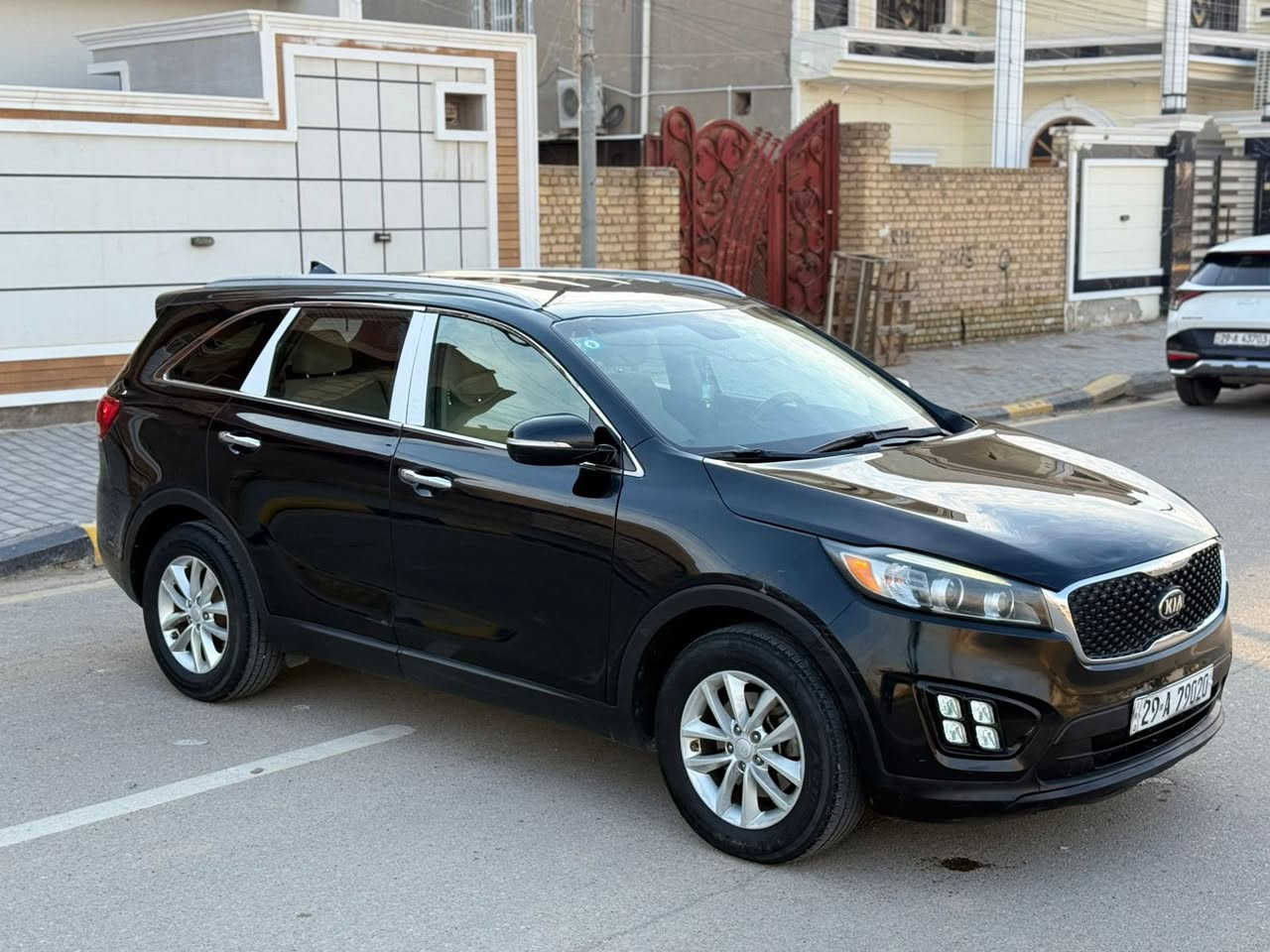 سورنتوا 2017 أمريكي بسمي رقم واسط
شاشة كبيرة كامرة دوارة تحكم ستيرن قطعتين تبريد مكينة 
4 سلندر مكينة مكفولة كير وحدادية مكفول تبريد ثلج 
5 راكب تخم تاير جديد داخل بيجي 3 أنظمة قيادة وسبورت
ضرر خفيف بدون ايرباك وبدون دواخل بالجانب وسطحي
وماكو اصلن ضرر طخات فقط والسونار بالصور بديهة يخبل

السعر بلاش وفرق عن السوك بس ما انزل سعرهة بسبب الناس الي تكسر بالحلال ومتخاف الله وقيمتهة  متسوة 

مكاني واسط والشراي يتصل موديل 17 
***********
***********
