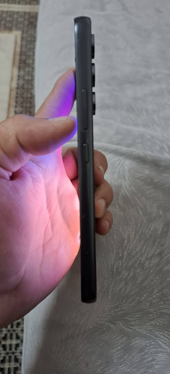السلام عليكم A54 5G للبيع ذاكرة 256 رام 8 فقط الظهر مصدوع نظيف مابي اي خلل 175 قفل اتصال على هاذا الرقم ***********

