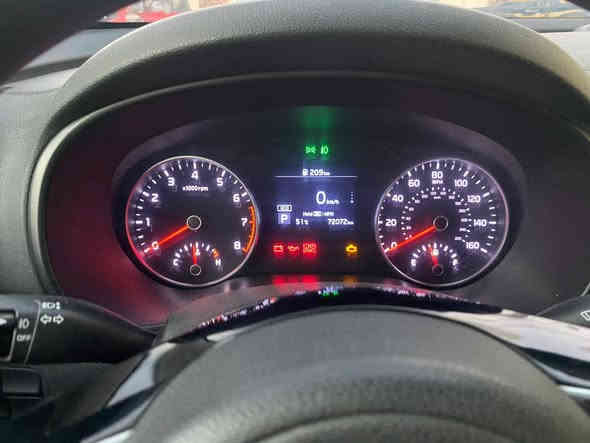 السلام عليكم كيا سبورتج موديل 20وارد امريكي حادثه جاملغين الامامي وبنيد السعر175وبيه مجال قليلا الاتصال علئ الرقم***********
