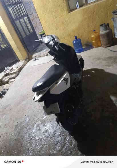 السلام وعليكم دراجه إس إف للبيع نضيفه كلش مكينه مال ماكس عدله الدراجه جديده كلش السعر ٤٠٠او بيها مجال بصيط مكاني بغداد حي اور ***********
