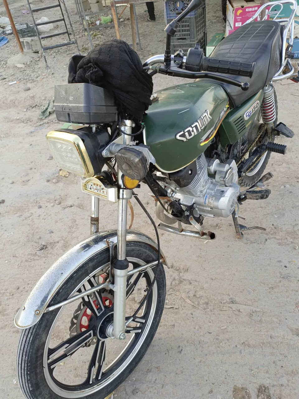 سلام عليكم شباب دراجه سيفان موديل 23 نضيفه فول وشرط ما محطوط عليها  سبانه ومحرك ما  مفتوح السعر 550 الشراي يتفضل خاص


**إذا كنت صاحب هذا الإعلان وتريد حذفه لأي سبب، رجاءا أرسل رسالة إلى الدعم الفني**