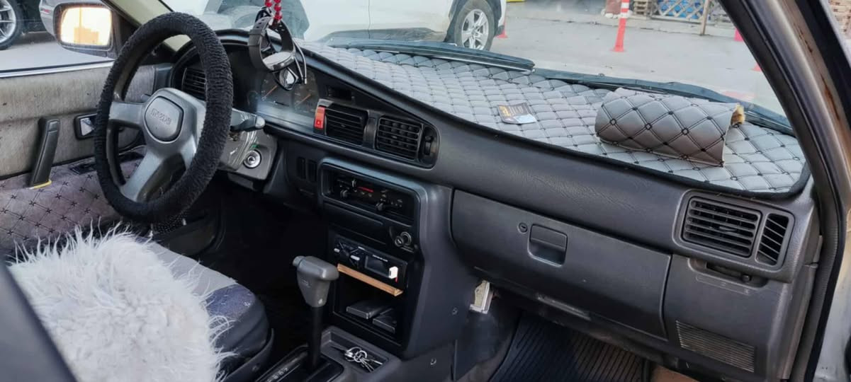 سيارة مازدا 1989 شرط صاحبها الشرعي موجود شرط تحويل سعر 47 بيها مجال شي قليل بيها كاربون ....
الي يريد يتواصل معانا على هذا الرقم *********** 
***********
