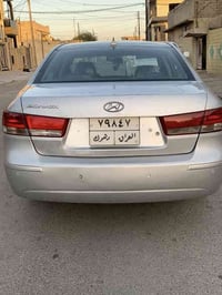 سوناتا 2009.   خليجي لون رصاصي محرك 20 حساسات خلفي تحكم استيرن     إمر...