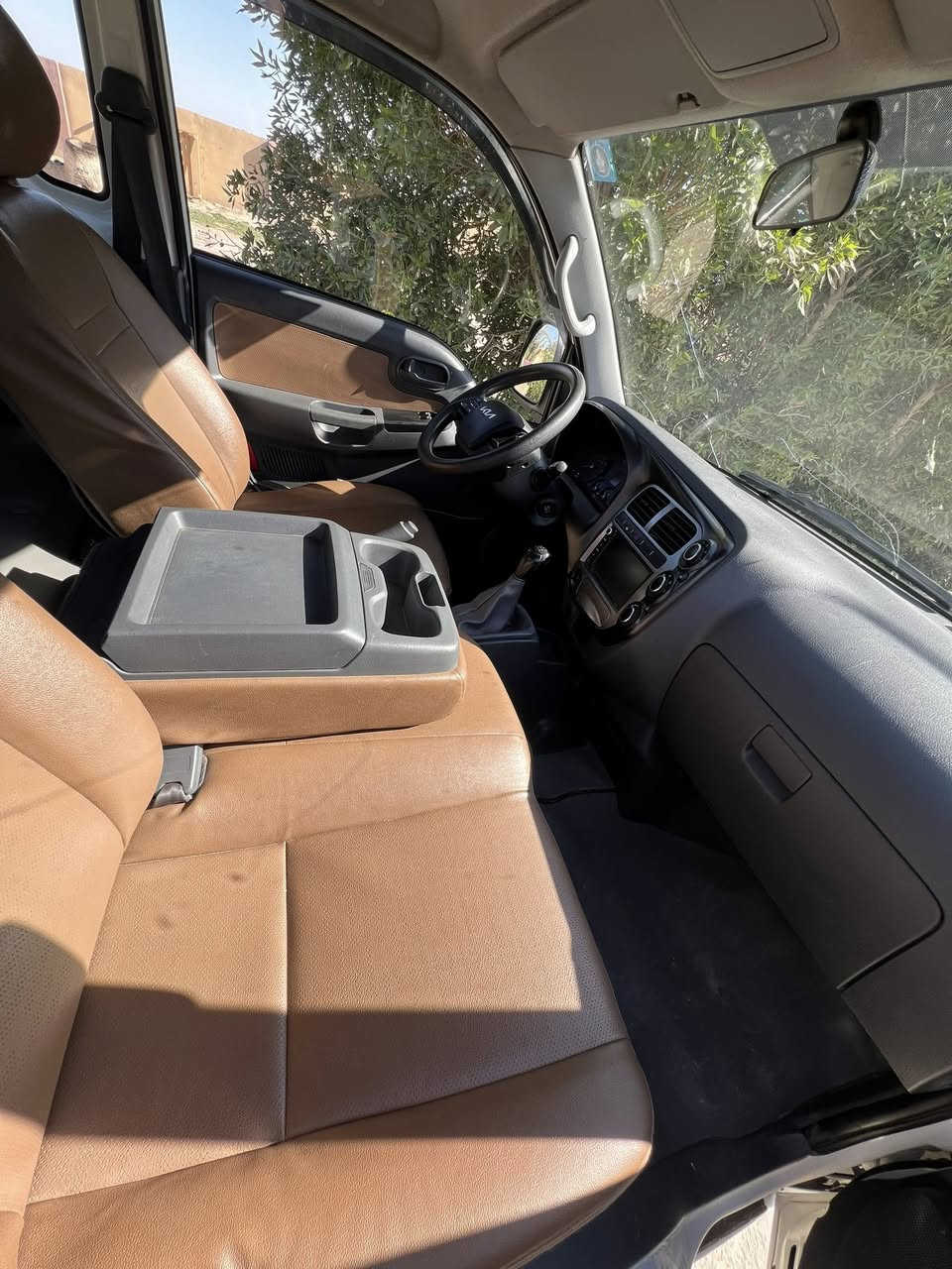 السلام عليكم البيع كيه موديل 2024رقم بغداد نكليزي جديد السيارة كفاله عامه سستم كامل شاير بل مري جامه الربع سلايت موصفات الفول ماشيه 68دوشمه ومطشته وكامله من كلشي 
مكان بغدادالدوره قرب  علوت الرشيد 
***********
***********
