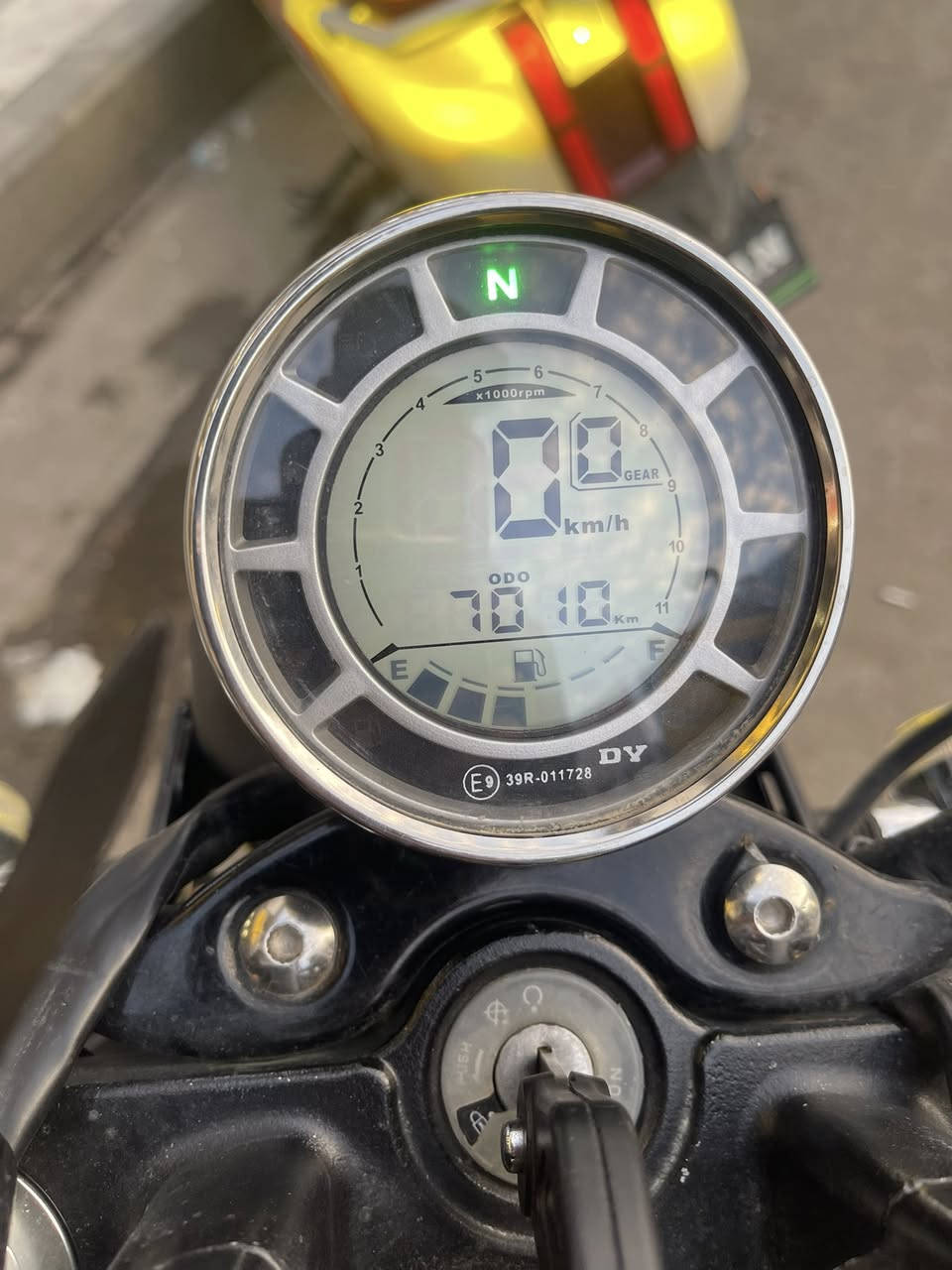 سلام عليكم دايون لأني جديده الدراجه بس منفيس الدراجه ما مفتوحه مكينه وكاله كشرها يخبل  اي استفسار اتصال ***********مكاني بغداد كراده
