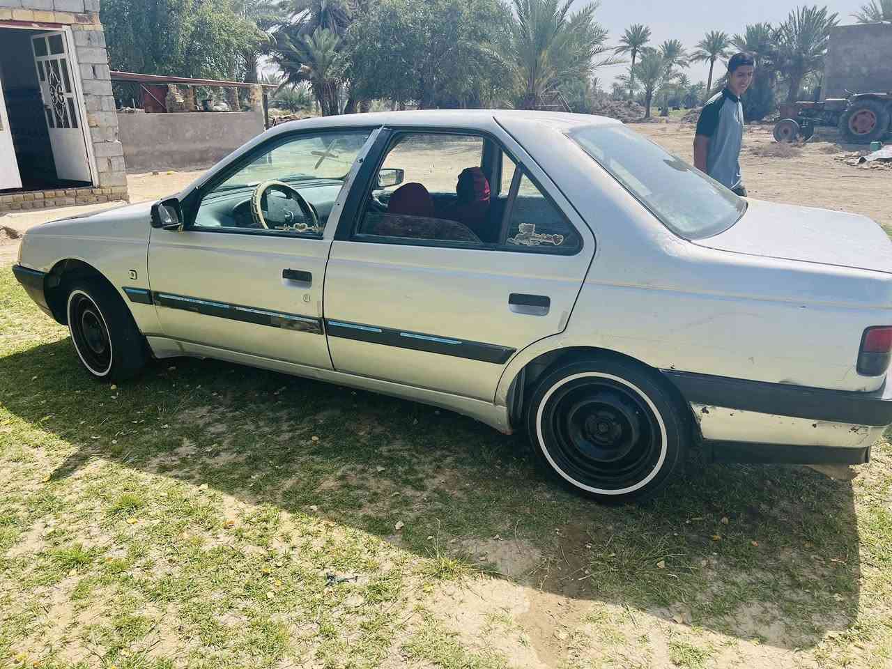 سياره نضيفه وجاهزه من كلشي البيع مديل 12سعر26وبيه مجال ***********
