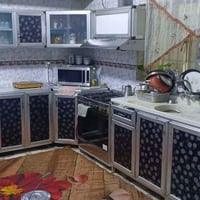 كاونتر 3 امتار والسنك مترتين ونص مرمر خمس قطع السعر 400 وبي مجال078039...