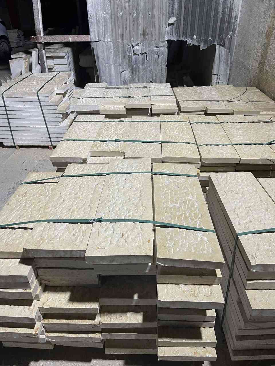 متوفر لدينا 100 متر مربع حجر تلطيش ابيض كريمي زي الي بصوره نظيف طبعاا بعد المطر كلو نفس الون بسعر العرض على الكاش 4300 شيكل كميه محدوده الي معني يتواصل واتس اب جوال 0592769835 
0599097743


**إذا كنت صاحب هذا الإعلان وتريد حذفه لأي سبب، رجاءا أرسل رسالة إلى الدعم الفني**