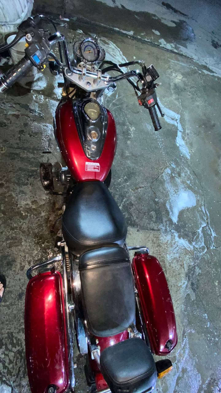 سلام عليكم 
دراجه دايوان كلاسك موديل 2016 الدراجه نضيفه نقصهة ترتيب غراضهة موجوده محرك ناعم تاير خلفي امامي جديد نقصهة بس كلچ تعبان بيهةمنفيست ومكاتبه مكانها بغداد العامريه للاستفسار لاتصال او واتساب  ‭0776 628 3564
