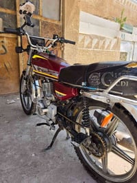 دراجه موديل ٢٠٢١ نضيفه مرتبه كامله سعر ٣٥٠ رقم واتساب 07760838389 نواق...