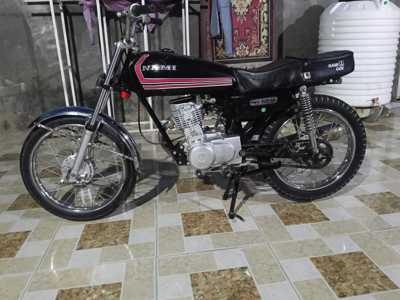 سلام عليكم ايراني نامه شلامجه ما مفتوحة دراجه صاروخ🚀 ادوات مكفوله من السرقه لسعر ٤٧٥وبيه مجال مكاني بصرة القبله***********
