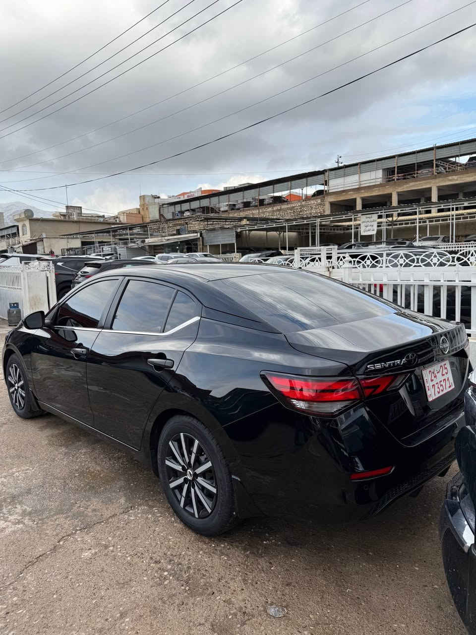 السلام عليكم 
النترا موديل : 2024
السعر  : 125ومجال قليل 🔥
عداد المسافة : 20 الف
حجم المحرك : 2.0L ( 4,سلندر ) دوش 🔴
سياره كامله و جاهزه عل وضع بلادى دينار مصرف ما بيها 
ملاحظة السيارة : باب و چاملغ بدون دواخل 100%

رقم شاصى : 3N1AB8BV8RY281573

 مـواصـفـات‏
‏‎شاشة كبير
اوتو هولد :    Auto Hold
اوتو ستارات : Auto Stard 
اوتو ستارات : Auto Stop‎
رادار امامي (تحديد مسار)
‏‎رادار جانبي (نقاط عمياء)
‏‎رادار خلفي (التحذير من الاصطدام)
‏‎حساسات امامي
‏‎حساسات خلفي 
نظام : Eco
نظام : Normal
نظام : Sport
تحكيم ستيرين
وبعد هواية مواصفات…
‏‎تفاصيل اكثر الاتصال علی ارقام التاليه ‏

اتصل و تدلل 
واتساب ‏‎‏‎‏‎ 
☎️***********

عنوان📍عقره اكر, نينوى
