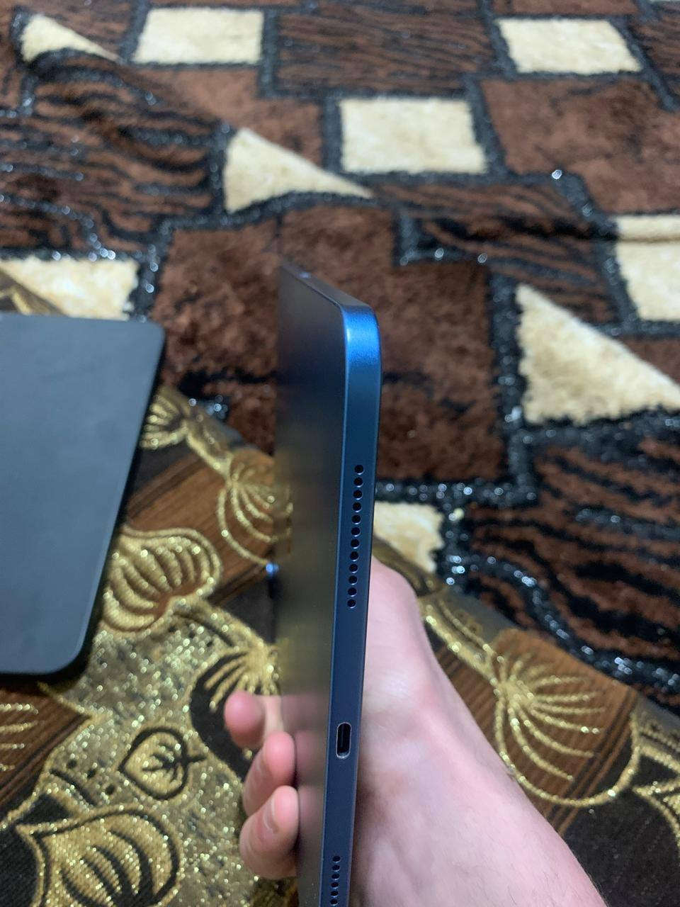 ايبات11 للبيع
نضافه فول يعني 100%
ذاكره 128
بطاريه 94 قطاره بل شحن 
عدد دورات الشحن 205
السعر 450وبي مجال 
مكاني موصل حي الرساله 
الرقم ***********
بي وتساب.
