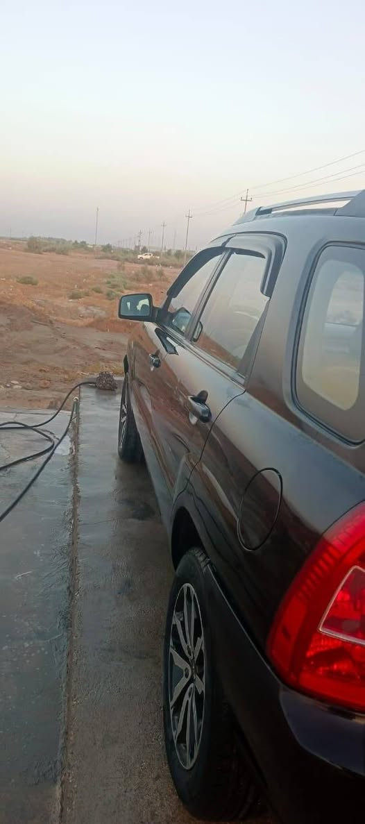 للبيع
سبورتج موديل ٢٠٠٦ رقم بغداد مكفولة من الظربة مصبوغة عام بسبب الجراد اني صبغتها  مكينه ٢٠٠٠ مكفولة  صدر جديد تخم تاير جديد غرفة جديدة سيارة ما معوزة الف دينار
مكانها واسط قضاء النعمانية السعر 90 وبيها مجال للاستفسار ***********
