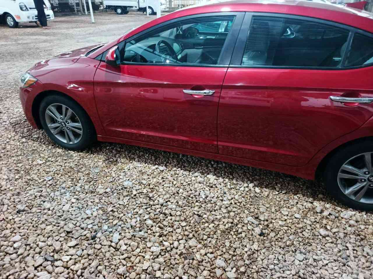 السلام عليكم النترى 17 ماروني السياره جديده مال جناي رقم مثنى دولي تحويل ثاني يوم وارد امريكي محرك 2000 دوش السونار مرفق اتصل *********** مكان السياره بابل
