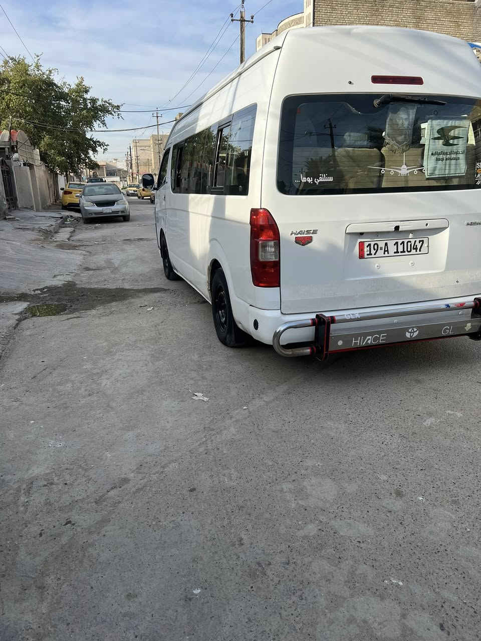 سلام عليكم
جنبي موديل 2012
بيه صبغ يم القيق البانزين وبربع الي وره باب السلايت 
منضومه غاز تبريد شغال 
مكينه تنقص 
صدر جديد دوشمته حلوه 
تايرات نص عمر 
السعر 115وبيه مجال شي قليل 
العنوان بغداد المعامل 
وذا اكو هايسه مراوس بعد احسن 
***********
