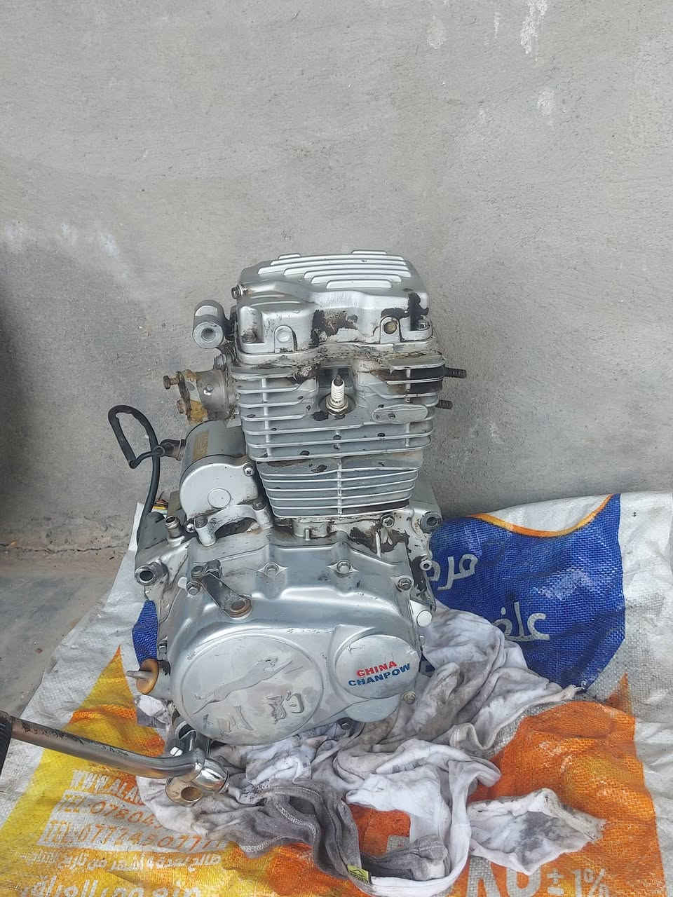 ***********
محرك شاينك ابو الفهد يرهم للدراجه وأساسا مال ستوته 
مجفت جديد تجي تفحص يله تاخذ سعره ١٠٠ الف ويا كابريتر
