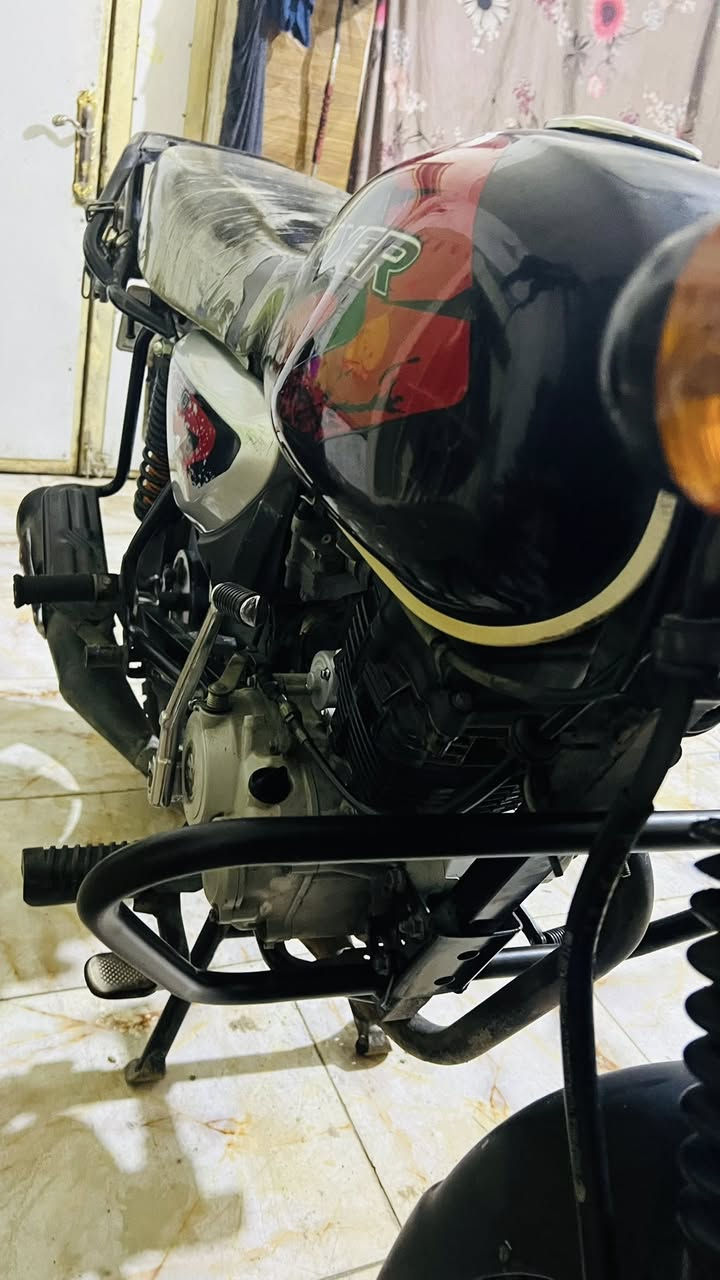 بوكسر مديل 22 طالعه ب23 رقم وسنويه باسمي
شرط تحويل ثاني يوم جاهزه للاخير صوت محرك ناعم جدا كلشي شغال بلدراجه من سلف الى اخر شي الرقم نجف مكانها النجف السعر 1800 بيها مجال بسيط رقم ***********
