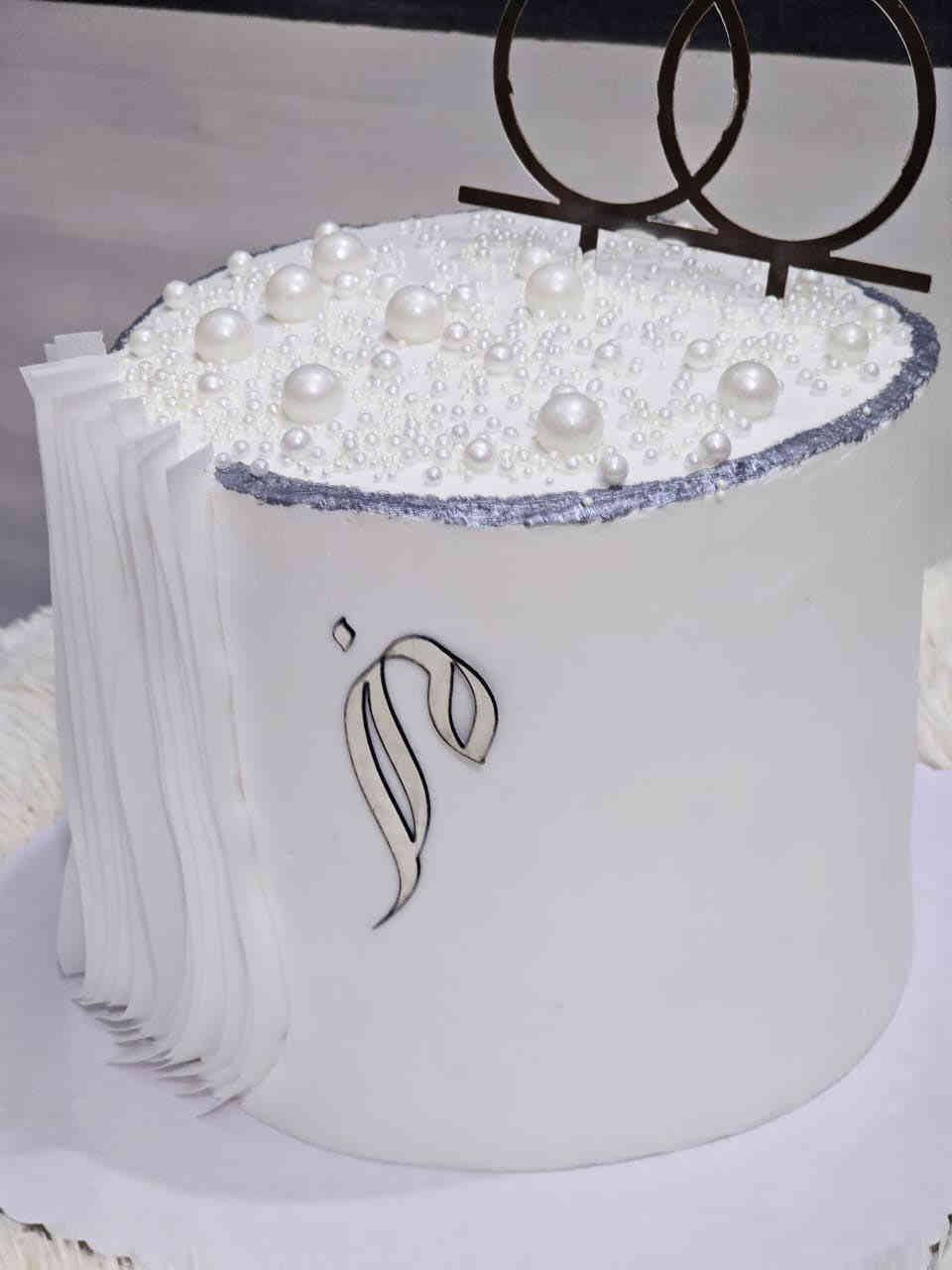 كيــكات عقد قران حسب الطلب 💍👩🏻‍❤️‍👨🏻🫂✨… يُصنع لكم بكُل حُب ❤️متوفر حروف اكريليك وورق الويفر 🫰🏻🤍…
للحجز والاستفسار مراسلة الصفحة او واتساب *********** 
بالحجز قبل يومين ع الأقل لطفاً …يتوفر توصيل لجميع مناطق الديوانية #كيكة_عقد #خطوبة #مشية #تجهيز #الديوانية #كيك
