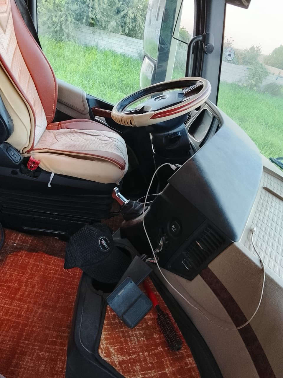 اكتروز ٣٠١٤ وحش كرين بافنكر ١٥  سياره جديده  حجم ٢٥٤٥ سنكل دوار كلشي بيه شركه بعده جديده
ماشيه ٦٦٠ 
رقم اربيل بسمنه
تحويل شرط 
كفاله عامه رتايدر 
فول موصفات
السعر ٥٢٥
 وبيه مجال 
الهاتف ***********
