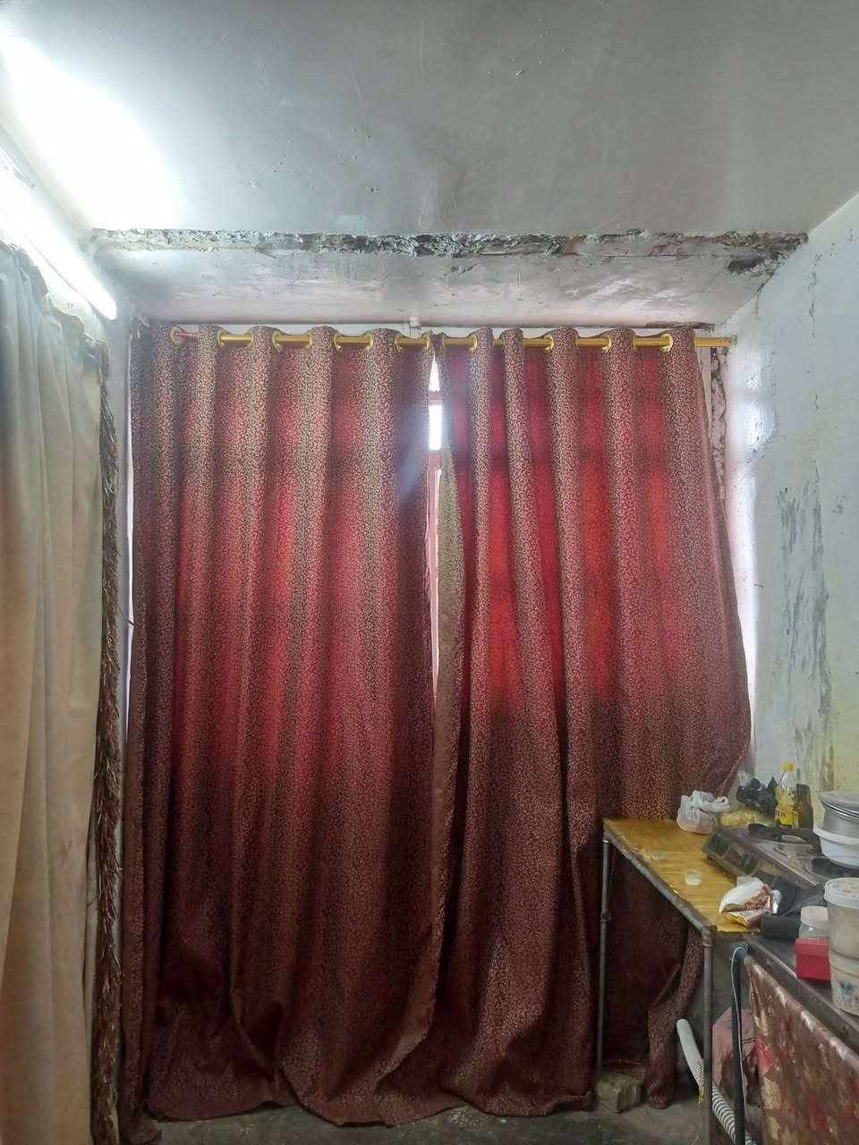 السلام عليكم اخوان عندي غراض منزل جديدة الي يحب يشتريهم يتواصل وياي عندي نقلة والغراض كوله جديدة للتواصل  *********** مكانهم الشعلة وابيع شلعة سعر معقول لان كولهم جديدة
