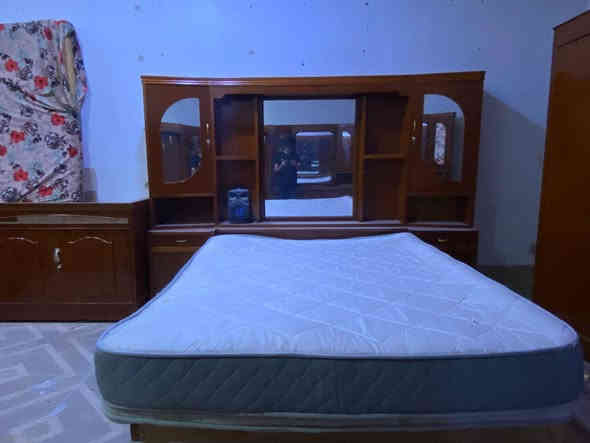 سلام عليكم غرفه احطاطه للبيع السعر 525 بيه مجال
المكان الرمادي شارع 60 قرب الجنسيه الموحده 
رقم تلفون ‏‪0782 815 4334‬‏
وتساب ***********
