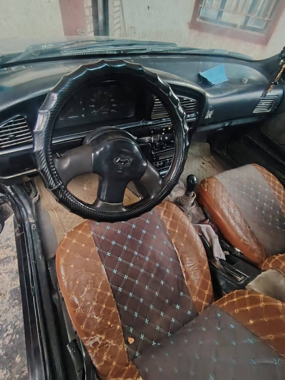 سلام عليكم من رخصه ابو الكروب المحترم هونده الانترا موديل 94رقم ديالى بسمي سنويه منتهيه صار سنه السياره جاهزة كير محرك فول تخم تاير صدر كهربايات فول لايت عالي ناصي بك لايت مسجل اربع سماعات كله فول السياره مصبوغه عام بدون ضربه او شي ع ايدي صبغتها السعر 28وبيها مجال اتصل وبيك خير ودلل *********** مكان السياره صلاح الدين بلد قضاء الضلوعيه واذ اكو مراوس ب سيفيا اوتماتيك او كير عادي اراوس
