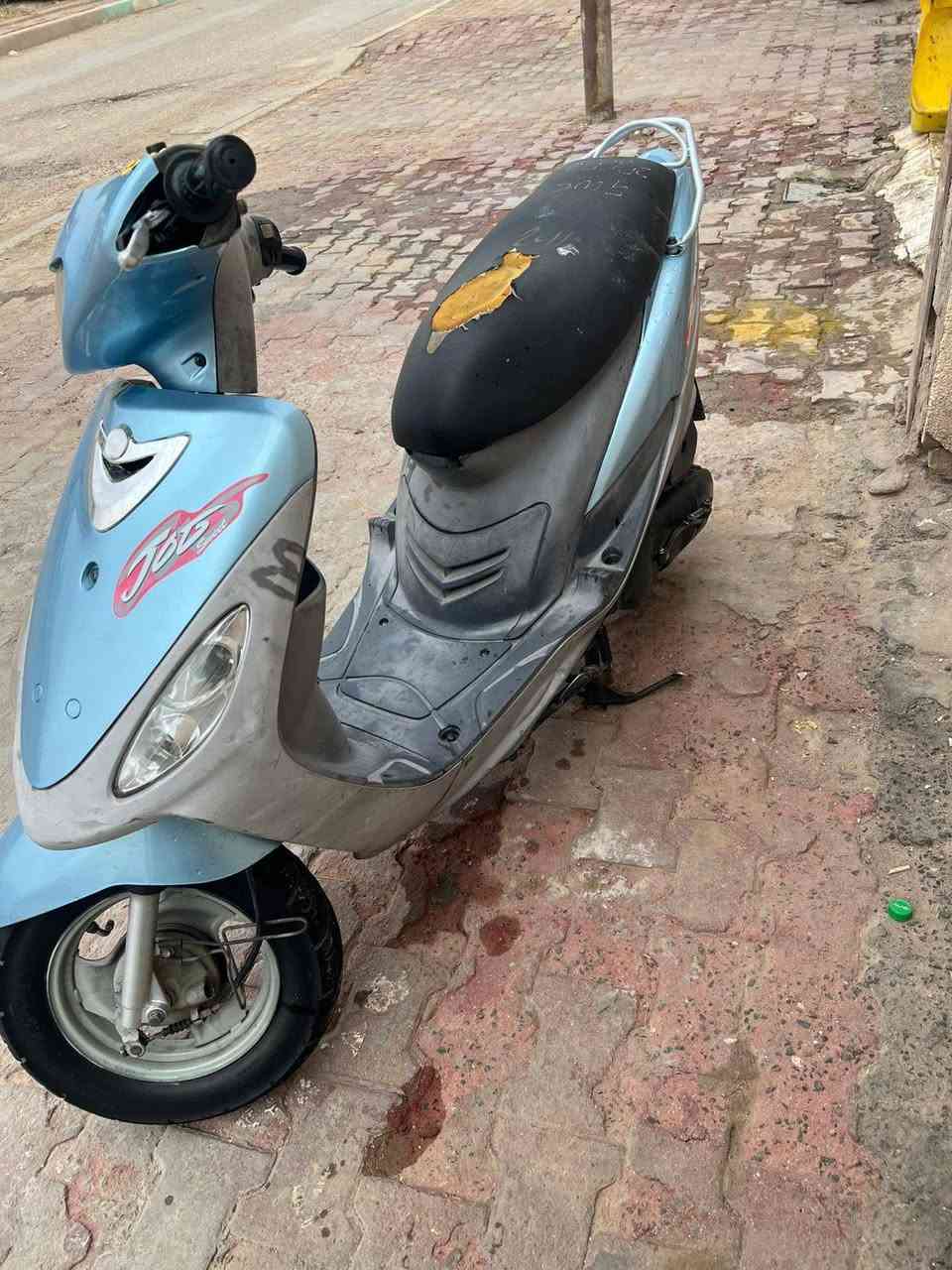 سلام عليكم ماكس منغولي للبيع صارله اقل لشهرين من طلعت من لوكيل كله بلاد ما مفتوحه اورق بأسمي رايده ب 550 وبيه مجال قليل مستعجل على بيعته
مكاني حي معلمين لجديد الفتحه الثانيه على شارع العام 

***********
