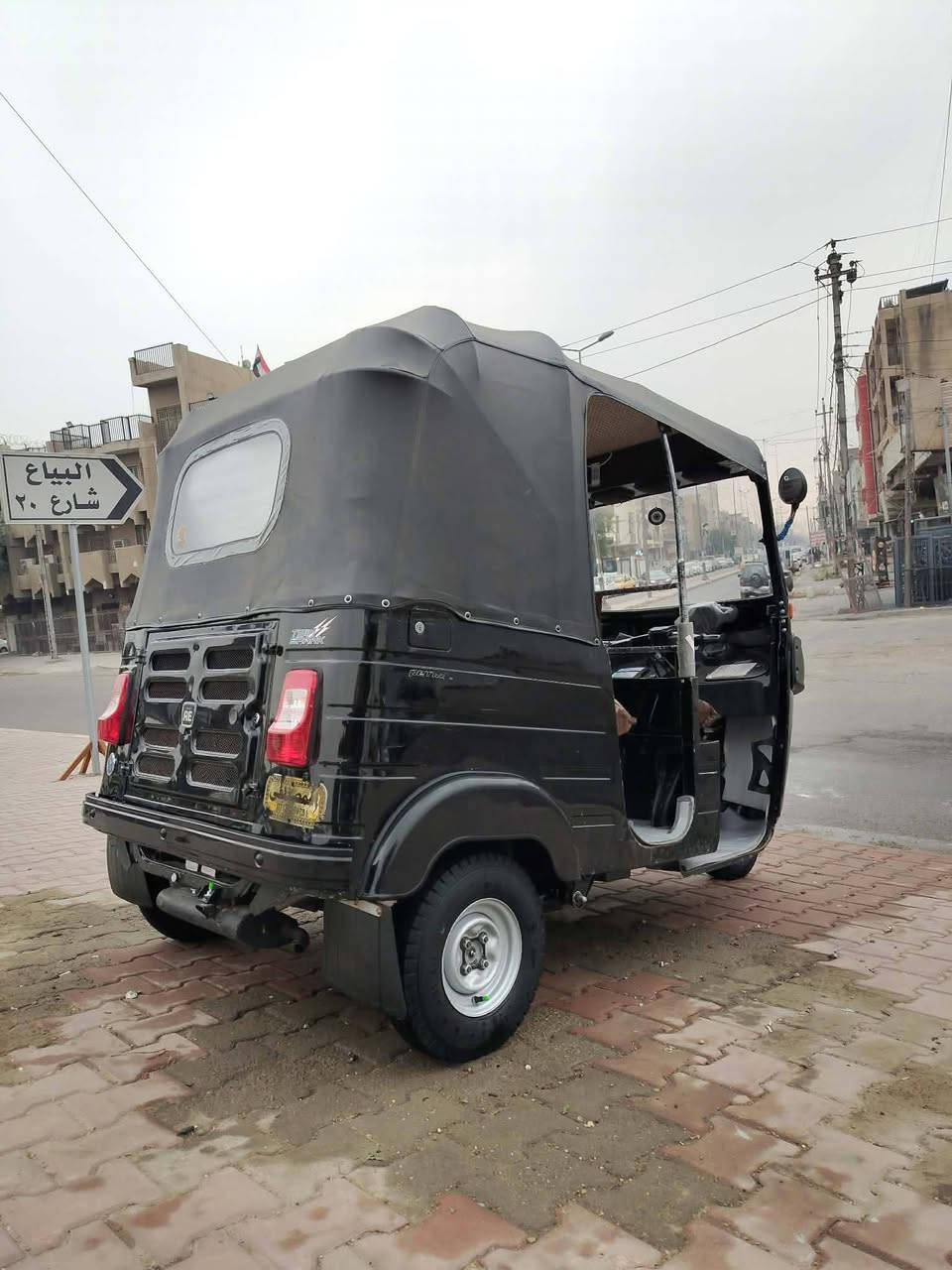 السلام عليكم تكتك للبيع  رقم سنويه بغداد بوكاني بغداد البياع تقاطع درويش الشراي يتصل بهذا الرقم ***********
