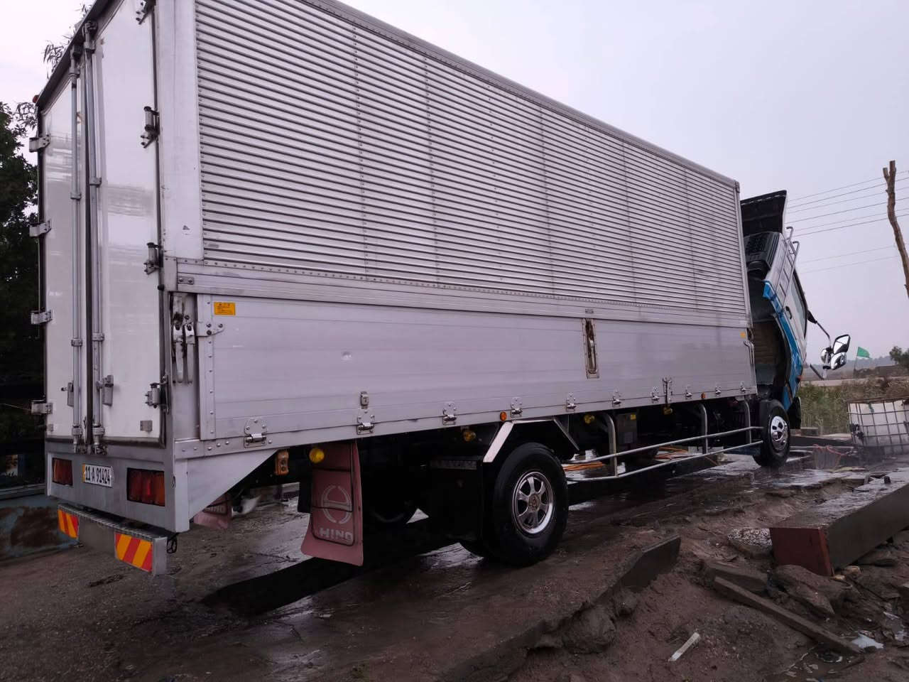 اللهم صل ع محمد وآل محمد 👍🇮🇶🇮🇶
 هينو شيطان حافظه شاصي 6 وربع
 مكينه 80 بم ونوزل فول عادي سياره رقم بغداد نگليزي منزل موديل السياره جاهزه حداديه وكهربائيات  حافضه شغاله شاصي ومقماره مكفوله السعر 270 م***********
