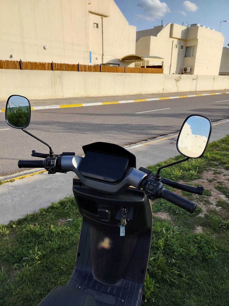 ماطور شحن للبيع
موديل 680 ABR

2025

جديد استعمال قليل

فول مواصفات

لون مميز

دبل سويج تحكم وتشغيل عن بعد

دبل إشارة

مانع سرقة نظام حماية

عالي ناصي 

بطاريات شرط الفحص 

***********
