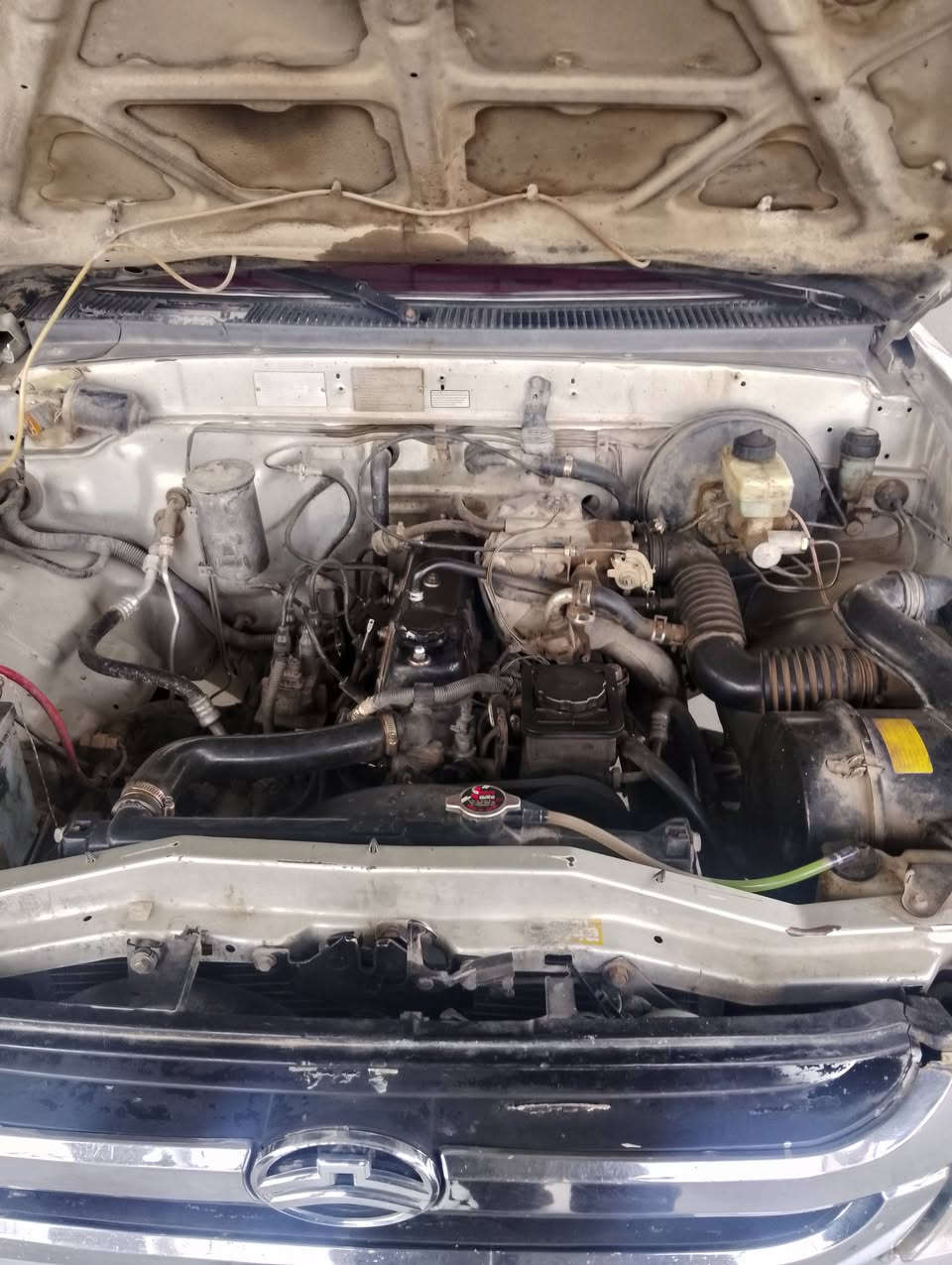 پيكاب دير 2007 منه فيست مكينه به خ و گير و اكسل و مكينه به شه رت كاره بايات به شه رت سياره يكى بئ  كيشيه هه ر چوار تاى نوى هه ر چوار به ره ده رگاى نوى سحرى 27 ,وه رقه شوين خه ليفان پيشانگاى كاروان له خزمت هاولاتيانى ئازيز و خؤشه ويست داين بؤكرين و فرؤشتنى هه موو جؤره سه ياريك ***********--------***********
