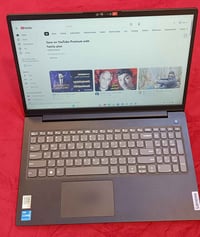 لابتوب جديد lenovo للبيع السعر 300.000 07801169518